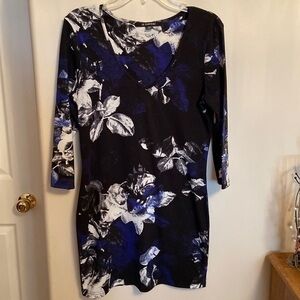 LE CHATEAU flowered T-shirt dress